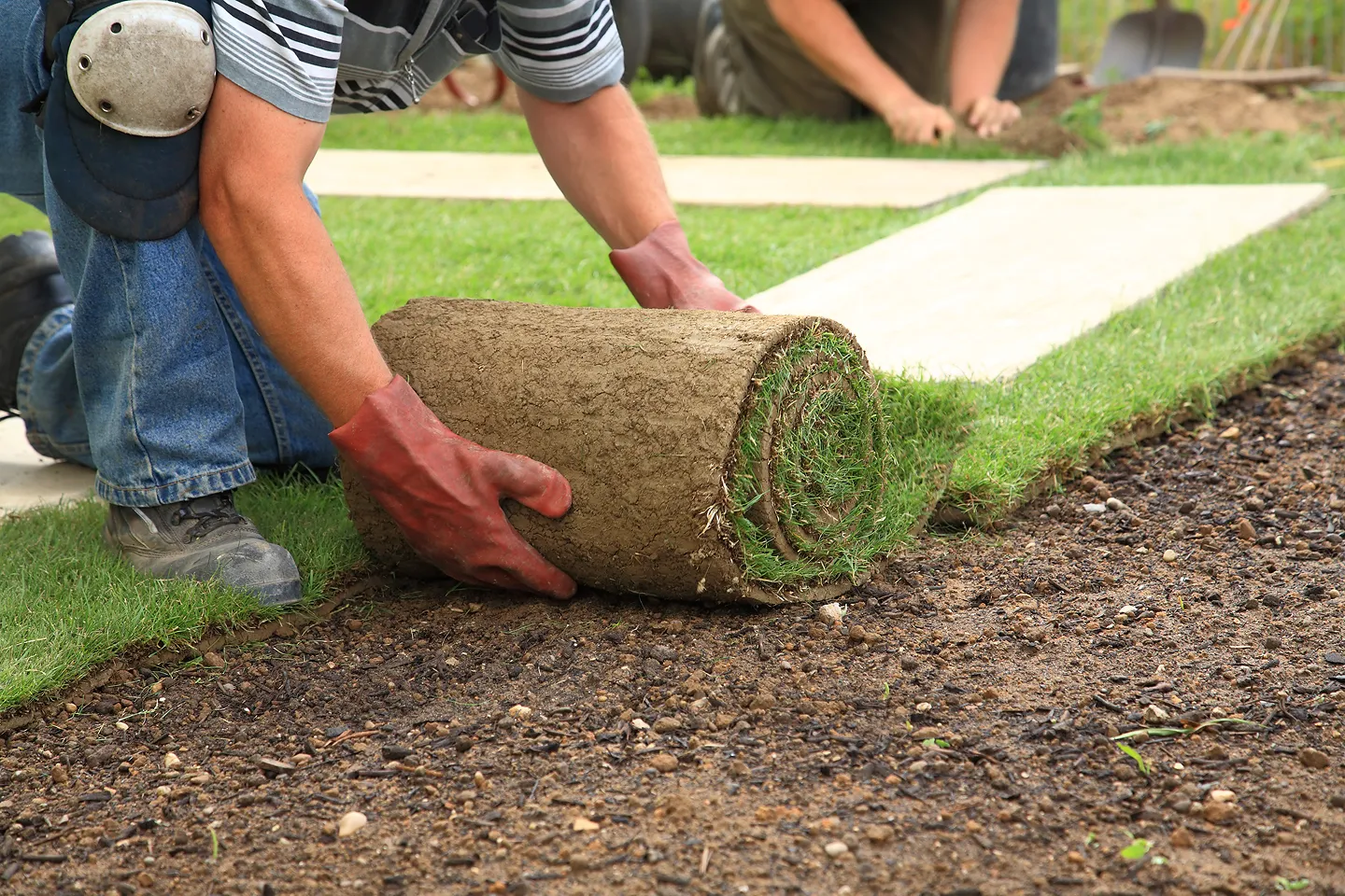 oakwood landscaping hero